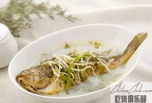 stewed yellow croaker with bamboo shoots and potherb mustardstewed